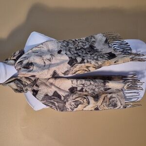 NWT ETĒREO Floral Patterned Scarf with Fringe Germany